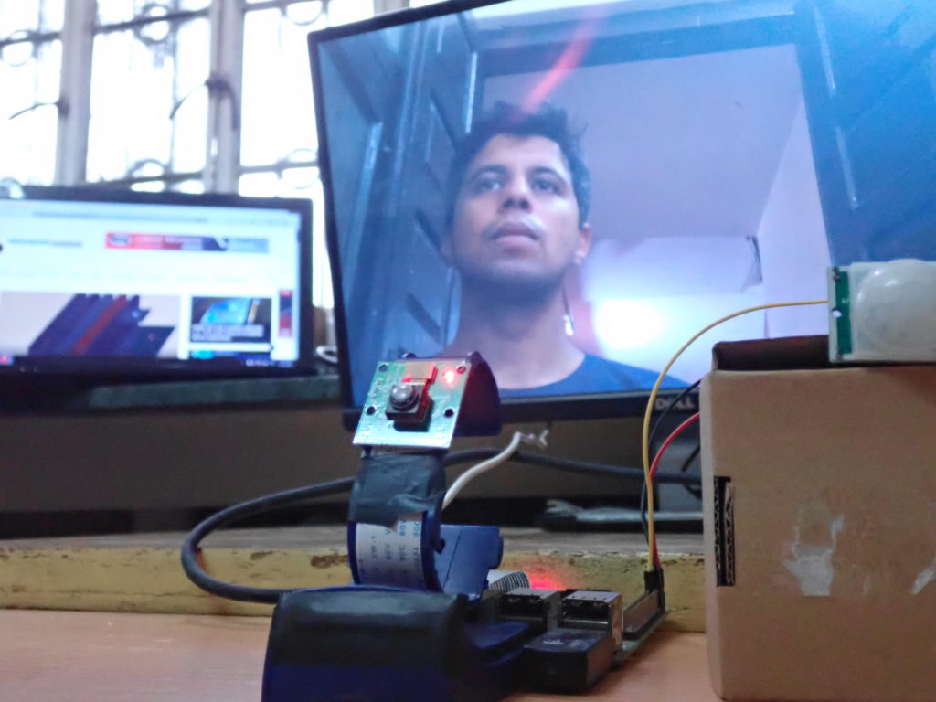 Testing Raspberry Pi based digital door peekhole